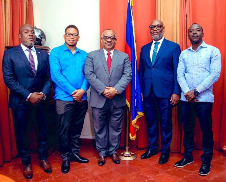 Visite de Travail du Conseiller-Président Louis Gérald Gilles au bureau de l’ONI